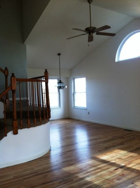 2380 Rossmere St - Photo 2 of 6