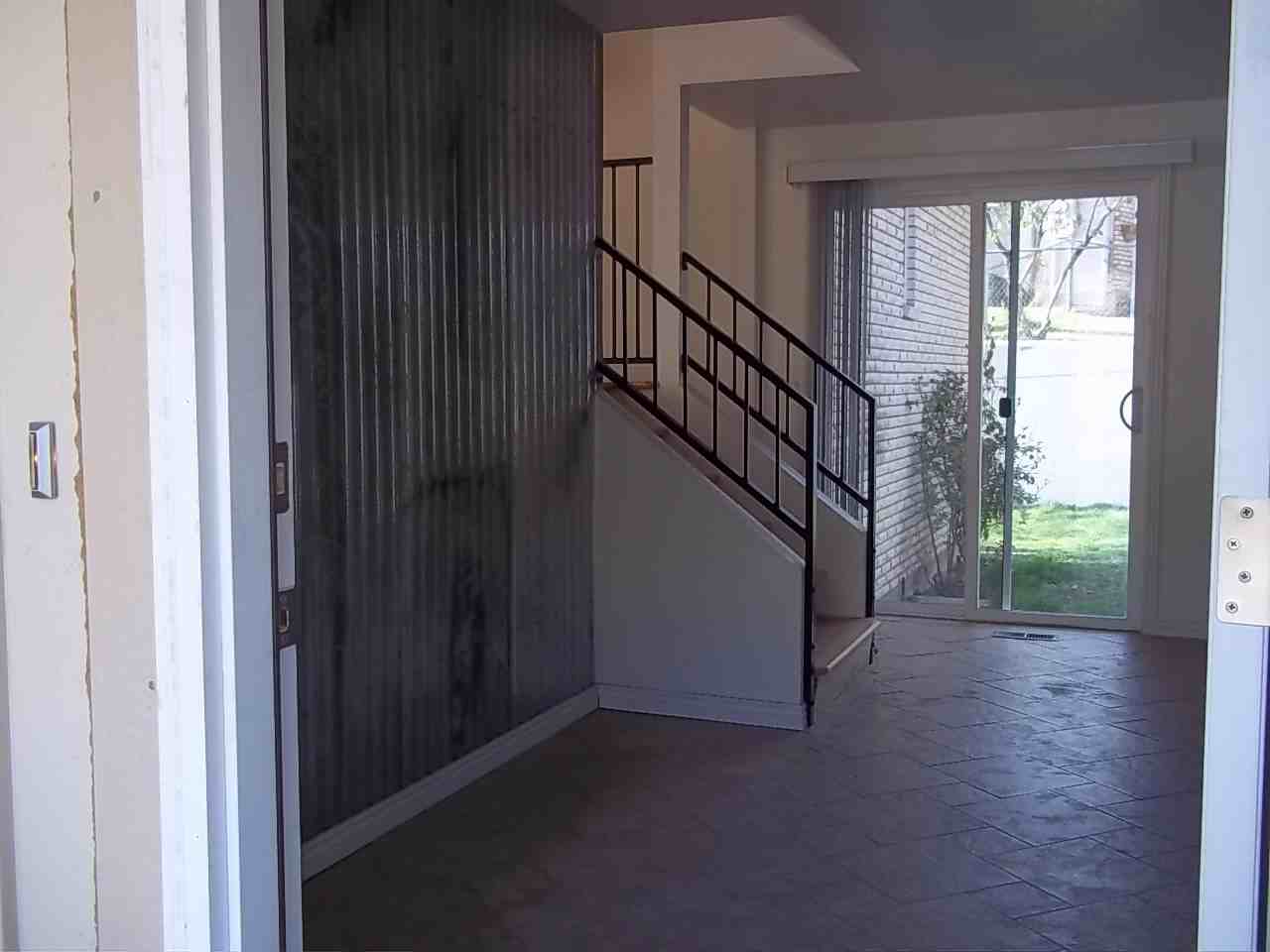 5543 N Collister Dr - Photo 3 of 22