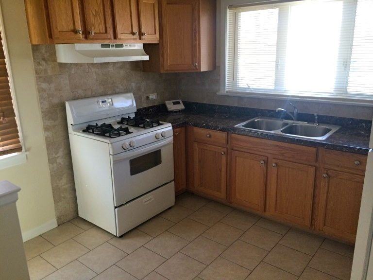 8817 Troy Ave - Photo 3 of 12