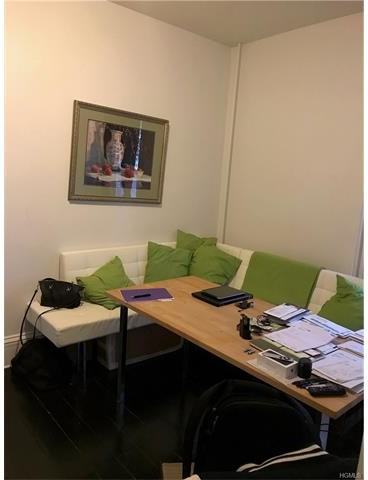 196 Depew Ave - Photo 2 of 10