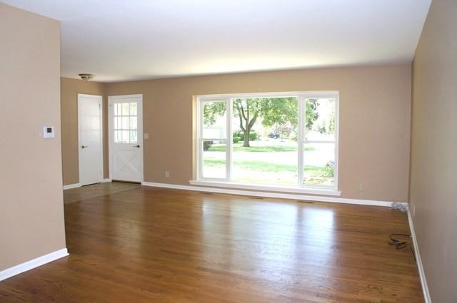 132 Scott Dr - Photo 3 of 19