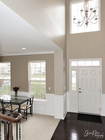 658 Iris Ct - Photo 2 of 34