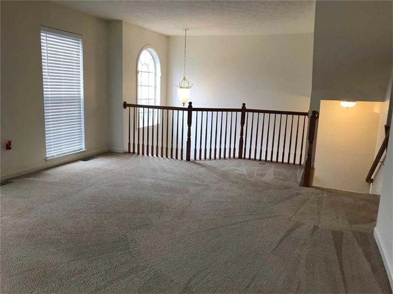 5035 Foxwood Ct - Photo 3 of 25