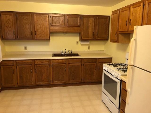 609 Blakely St #609 - Photo 3 of 8