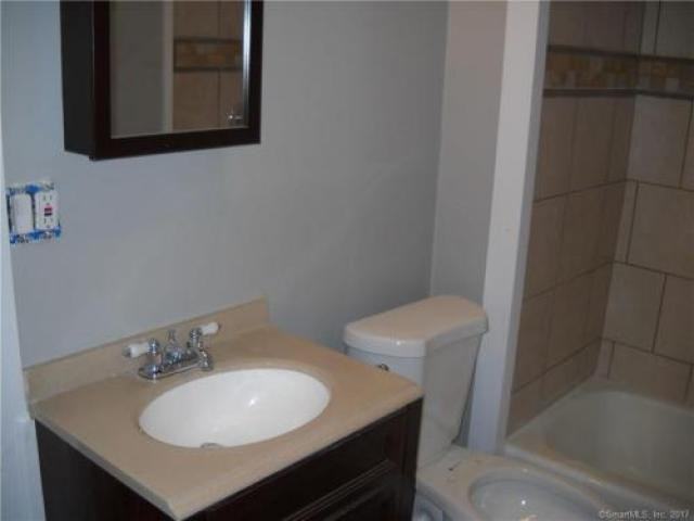 37 Case Ave - Photo 2 of 5