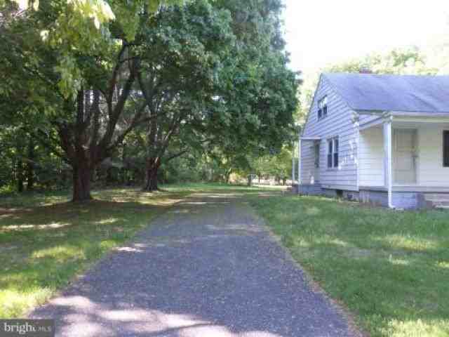 116 Howell St - Photo 2 of 6