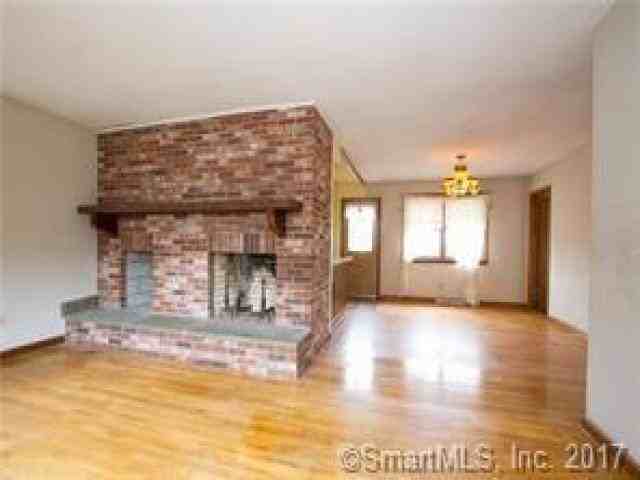 37 Meeting House Hill Rd - Photo 3 of 6