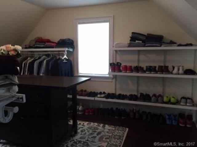 70 Lincoln Ave Ext - Photo 3 of 6