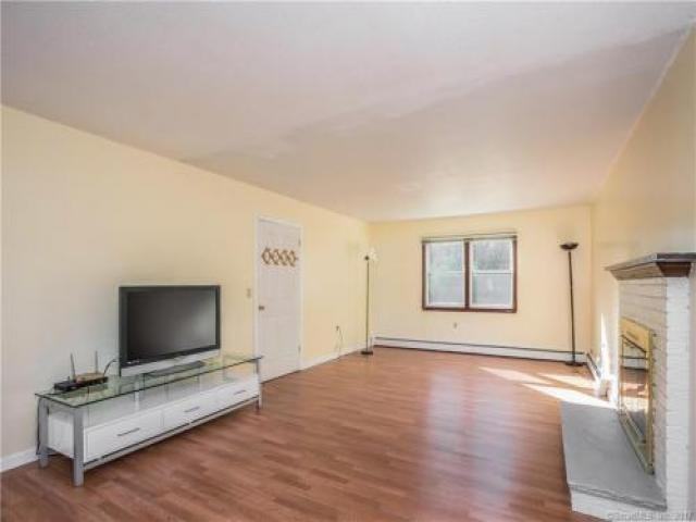 8 Gardner Acres Rd - Photo 3 of 6