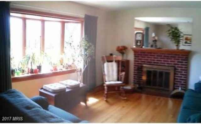 9418 Eldred Pl - Photo 2 of 6