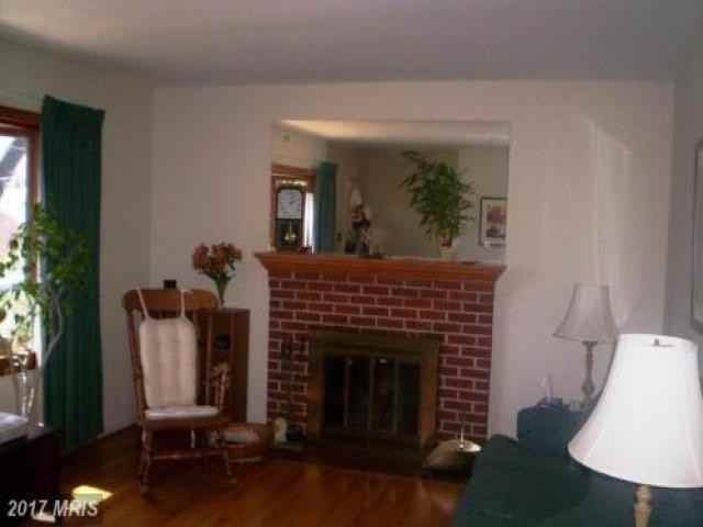 9418 Eldred Pl - Photo 3 of 6