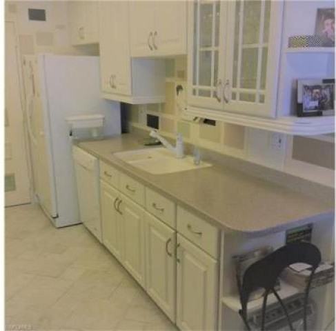 2400 Gulf Shore Blvd N - Photo 3 of 6