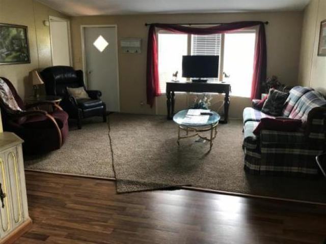 21530 SE 60th Ln - Photo 3 of 6