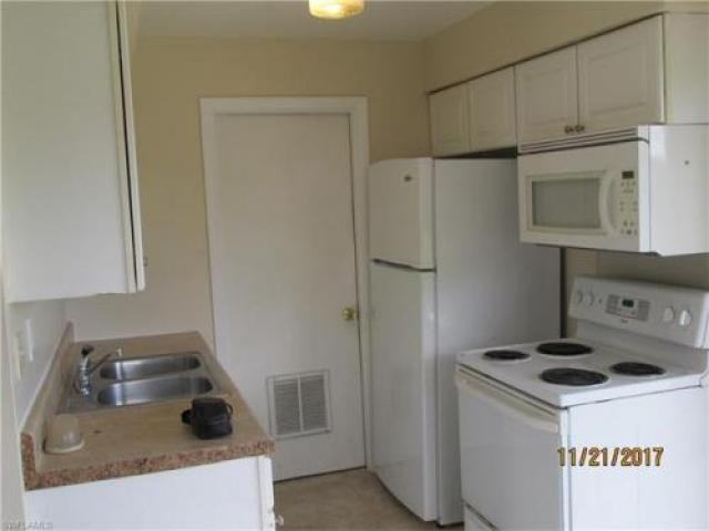 216 Oregon Way - Photo 3 of 6