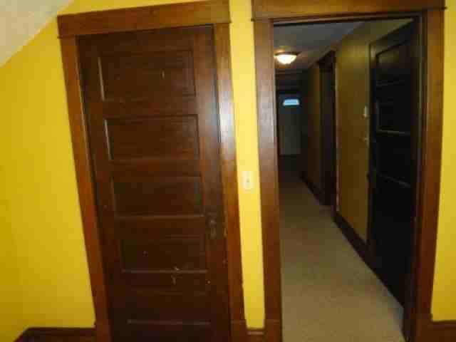 302 W Graham St - Photo 3 of 4