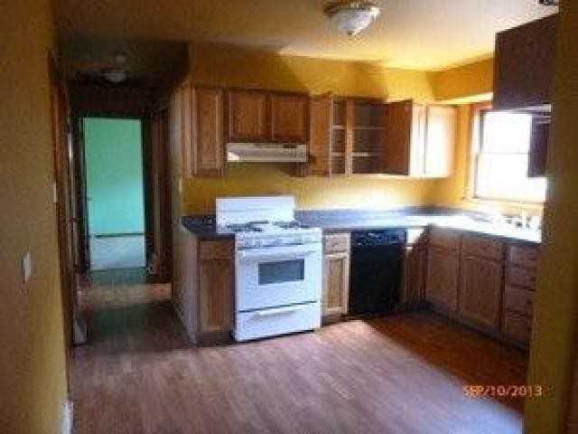 14337 Calhoun Ave - Photo 2 of 6