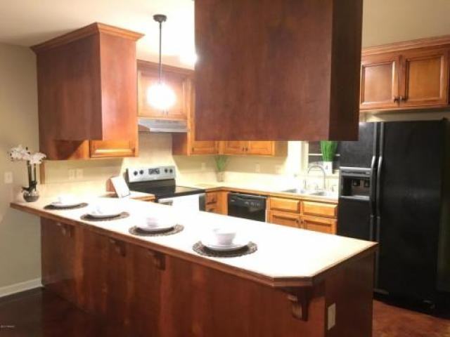 611 Ernest St - Photo 2 of 6