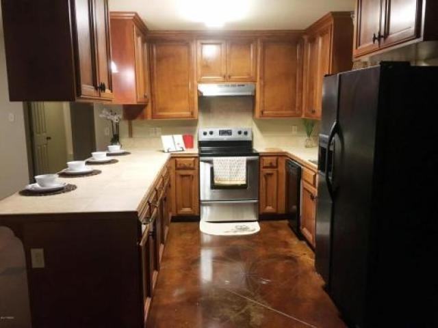 611 Ernest St - Photo 3 of 6