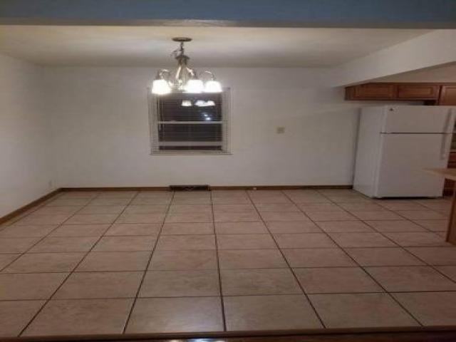 1621 Menard Dr - Photo 3 of 6