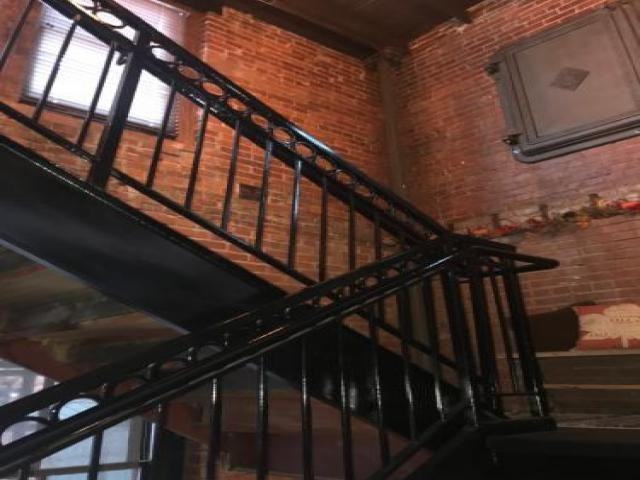 133 N Rock Island - Photo 2 of 6