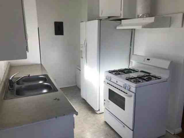 302 E Broadway - Photo 3 of 6