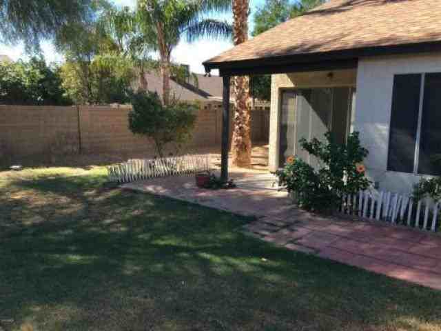 8341 W Pershing Ave - Photo 2 of 6