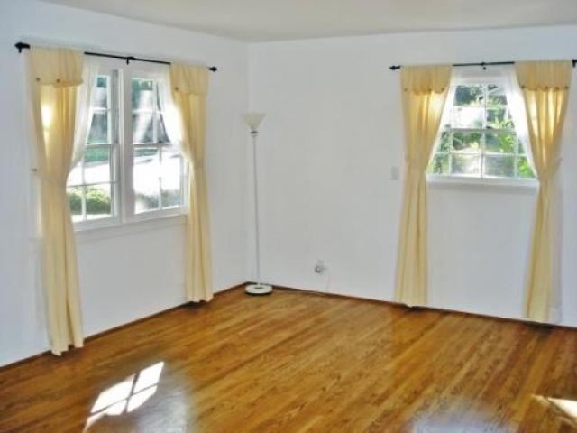 2605 Clinton Terrace - Photo 2 of 6