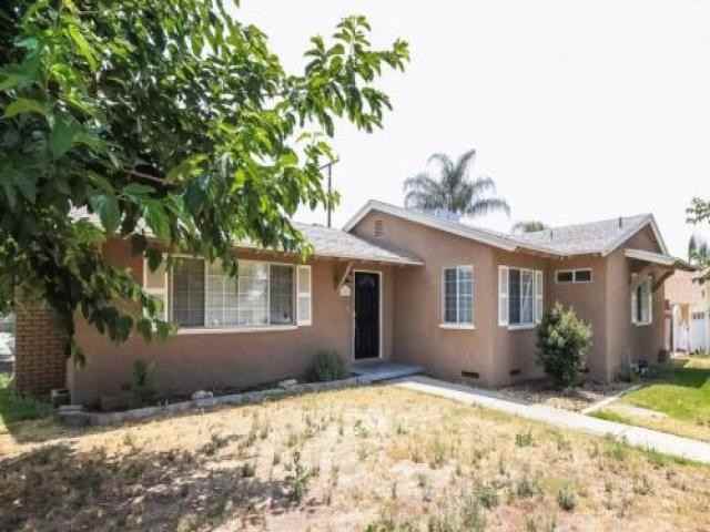 7401 Catalpa Ave - Photo 3 of 6