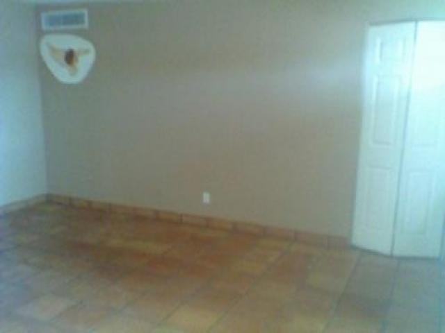 7565 E Irvington Rd - Photo 2 of 6