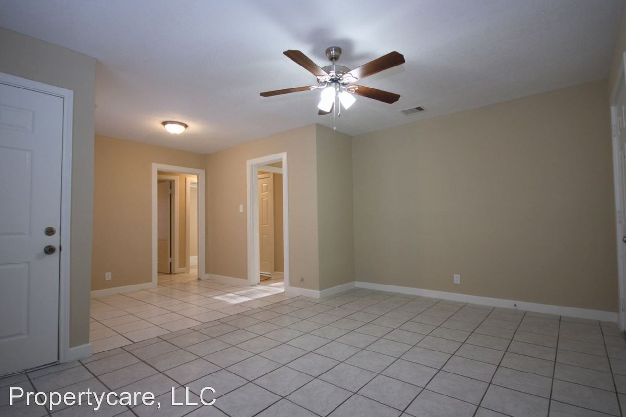 3726 Lazywood Ln - Photo 3 of 9