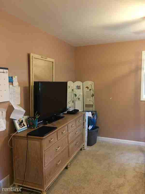 16262 S Seymour Rd - Photo 2 of 9