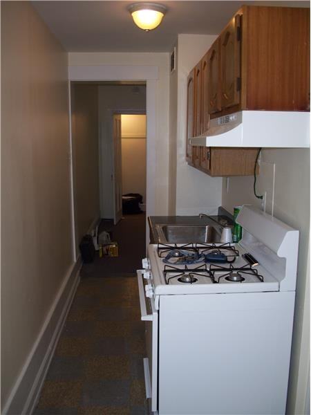 316 Sycamore St - Photo 3 of 9