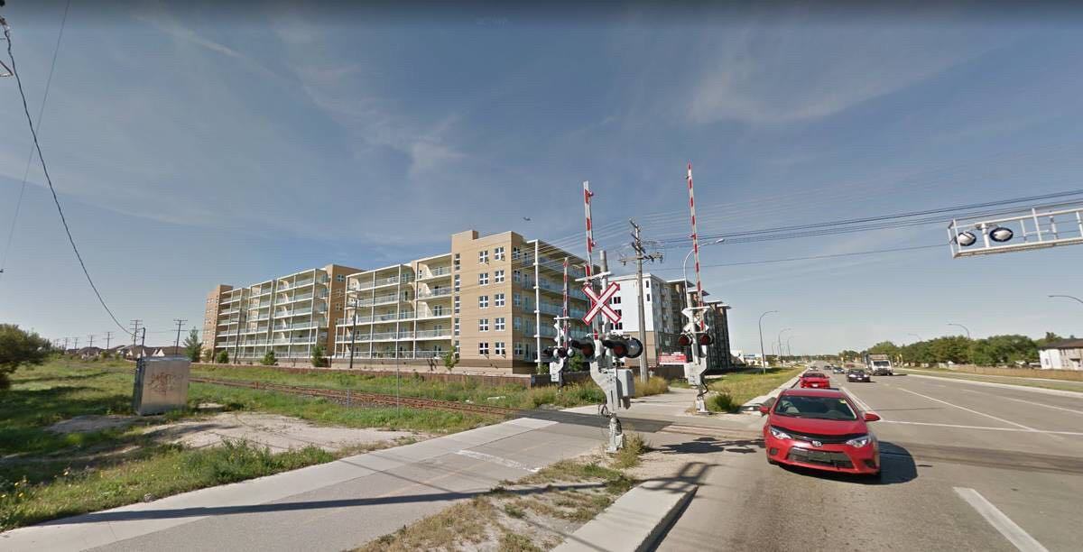 40 Shore Street - Photo 2 of 11