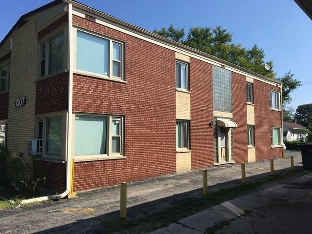 1307 S 9th Ave #1F - Photo 2 of 16