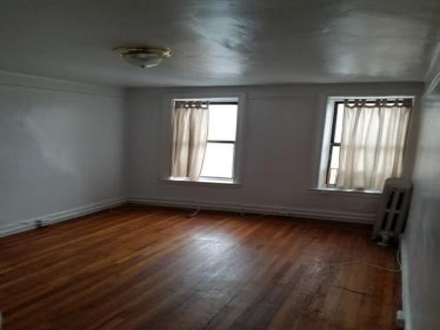 1440 Zerega Ave - Photo 3 of 5