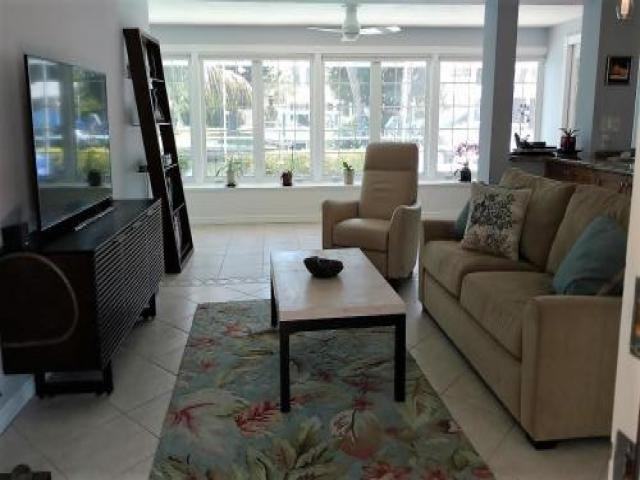 529 70th St - Photo 2 of 6