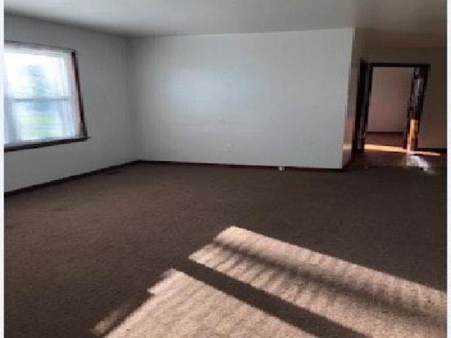 106 Woodland Ave - Photo 2 of 6