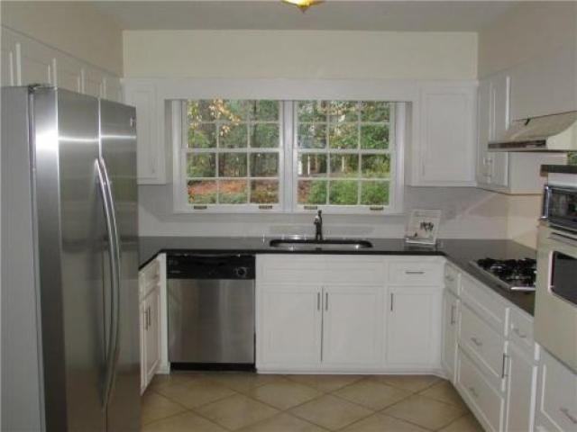 1080 Angelo Ct NE - Photo 2 of 5