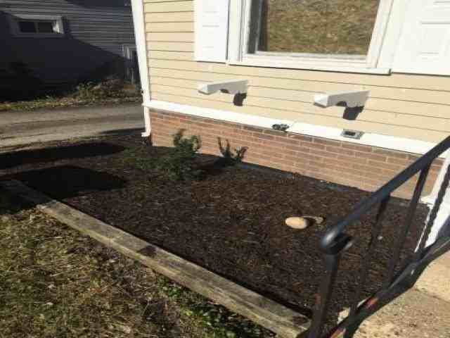 914 Nuttman Ave - Photo 2 of 6