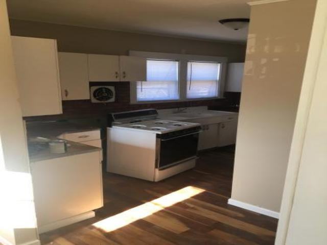 914 Nuttman Ave - Photo 3 of 6