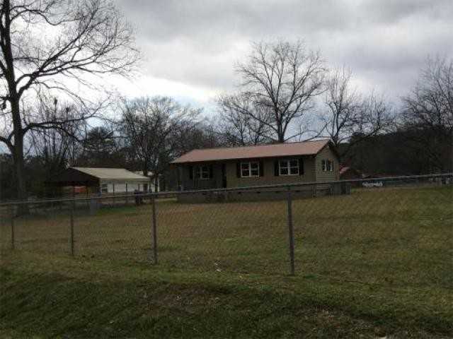 1004 Daugherty St - Photo 2 of 6