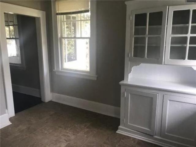 218 1st St - Photo 3 of 6