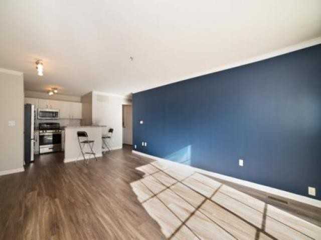 1010 Canterfield Pkwy W - Photo 3 of 6