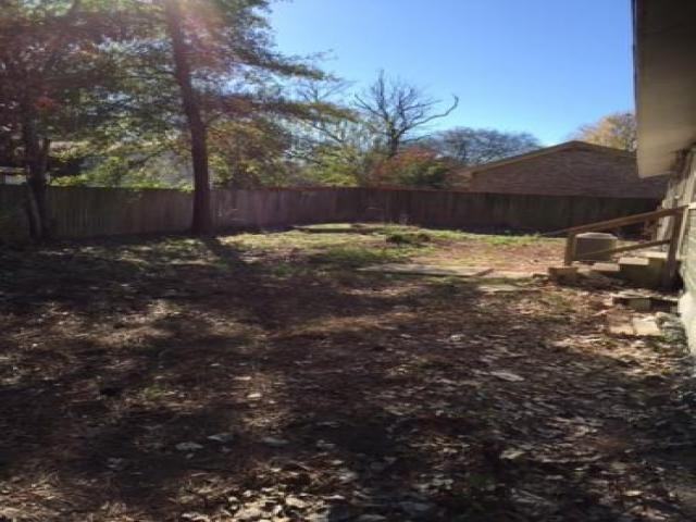 103 Lynn Ln - Photo 3 of 6