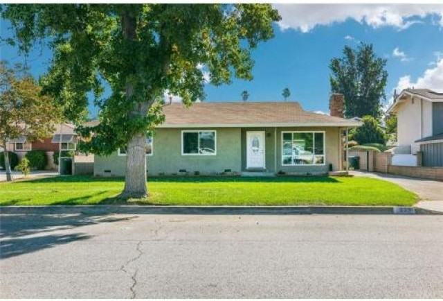 220 S Astell Ave - Photo 2 of 6