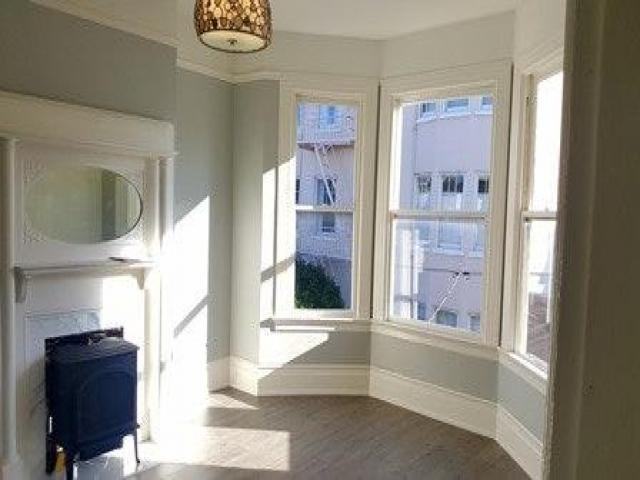 176 Lily St - Photo 2 of 3