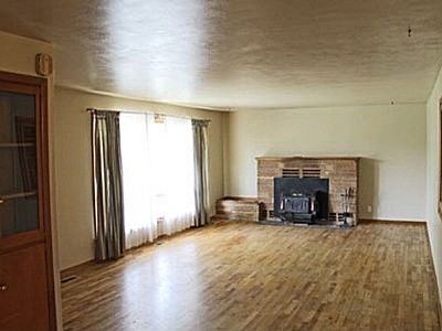 1957 Delmont St - Photo 3 of 10