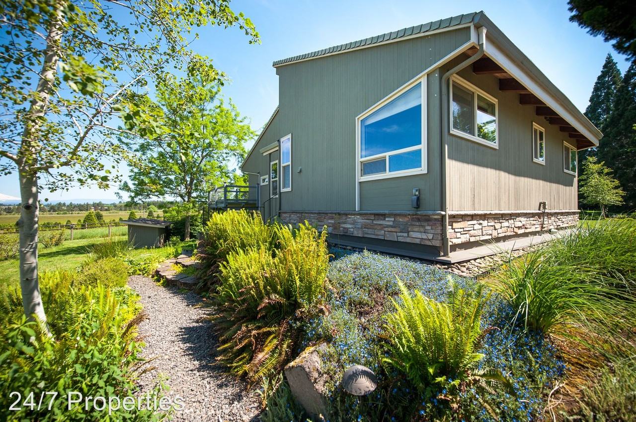 16430 S Springwater Rd - Photo 2 of 31