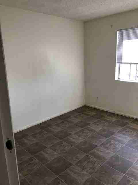 4231 W State Ave - Photo 3 of 23