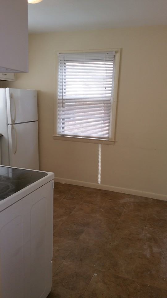 546 Chandler St - Photo 3 of 10